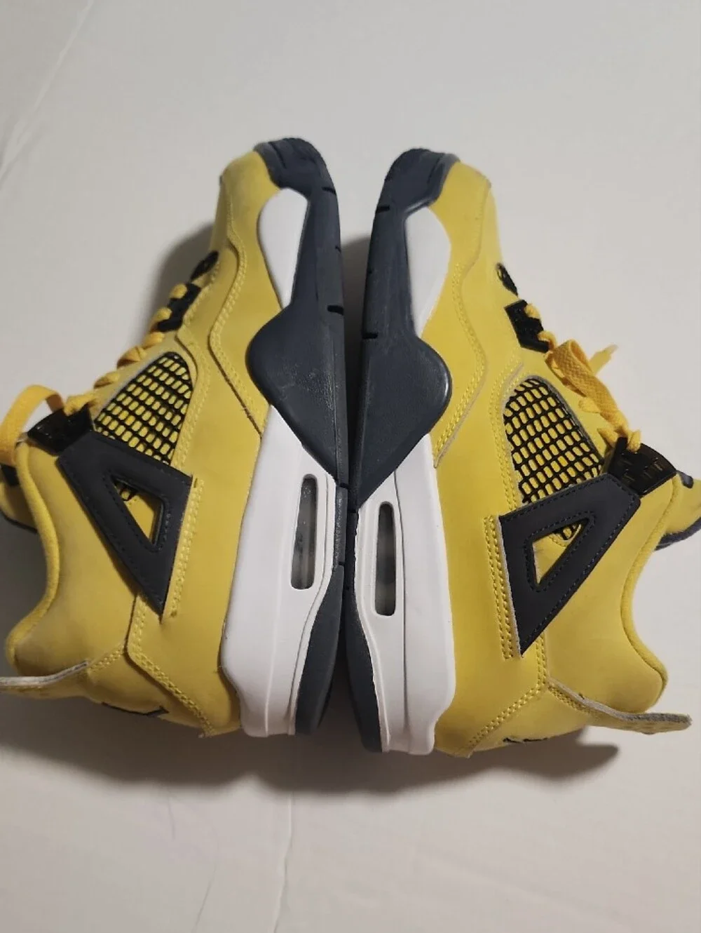 Air Jordan 4 Retro Lightning  Sneakers, size 6.5Y fits M6.5 W8